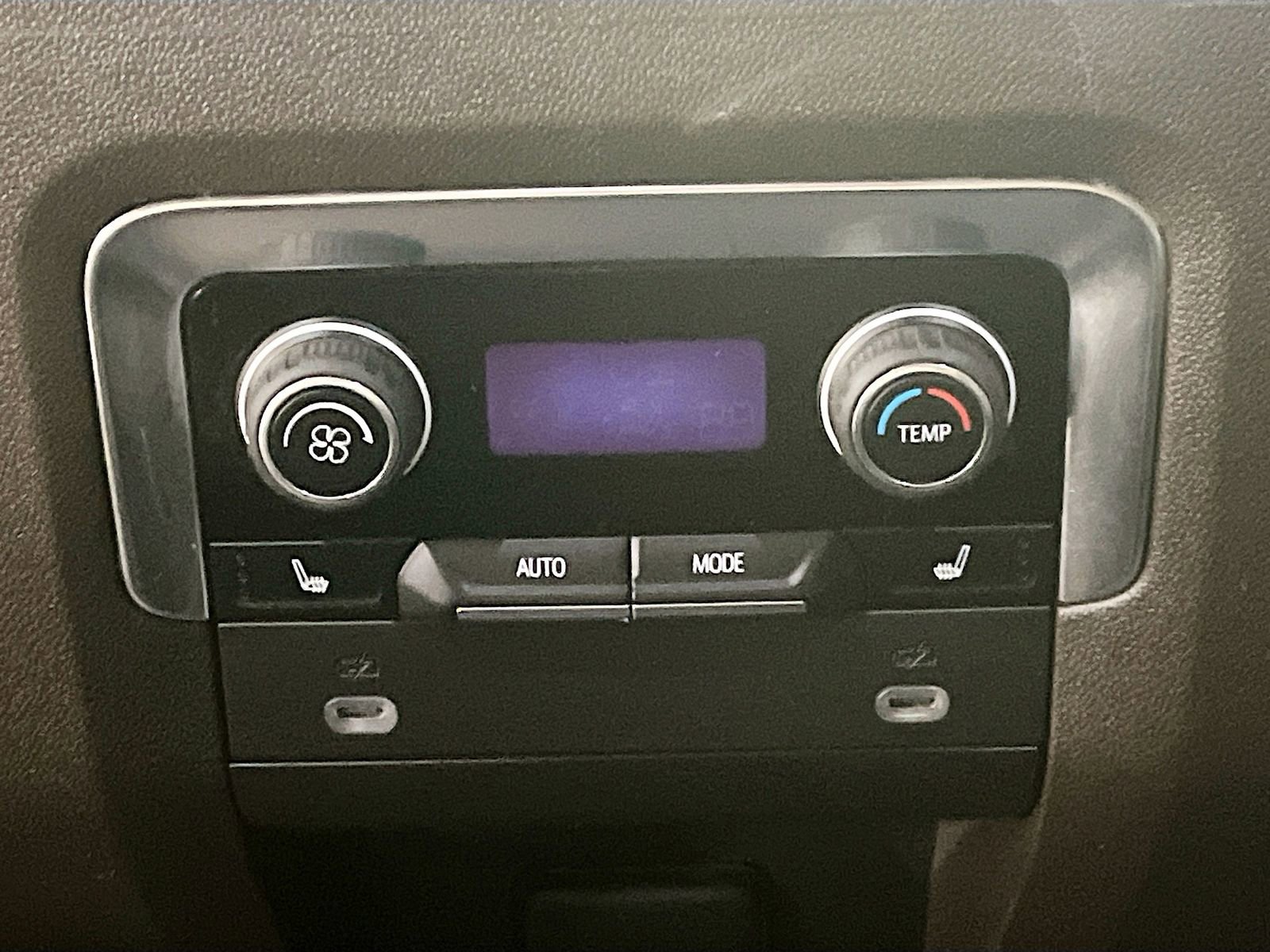 Used 2023 Chevrolet Suburban Z71 w/ Luxury Package image 27