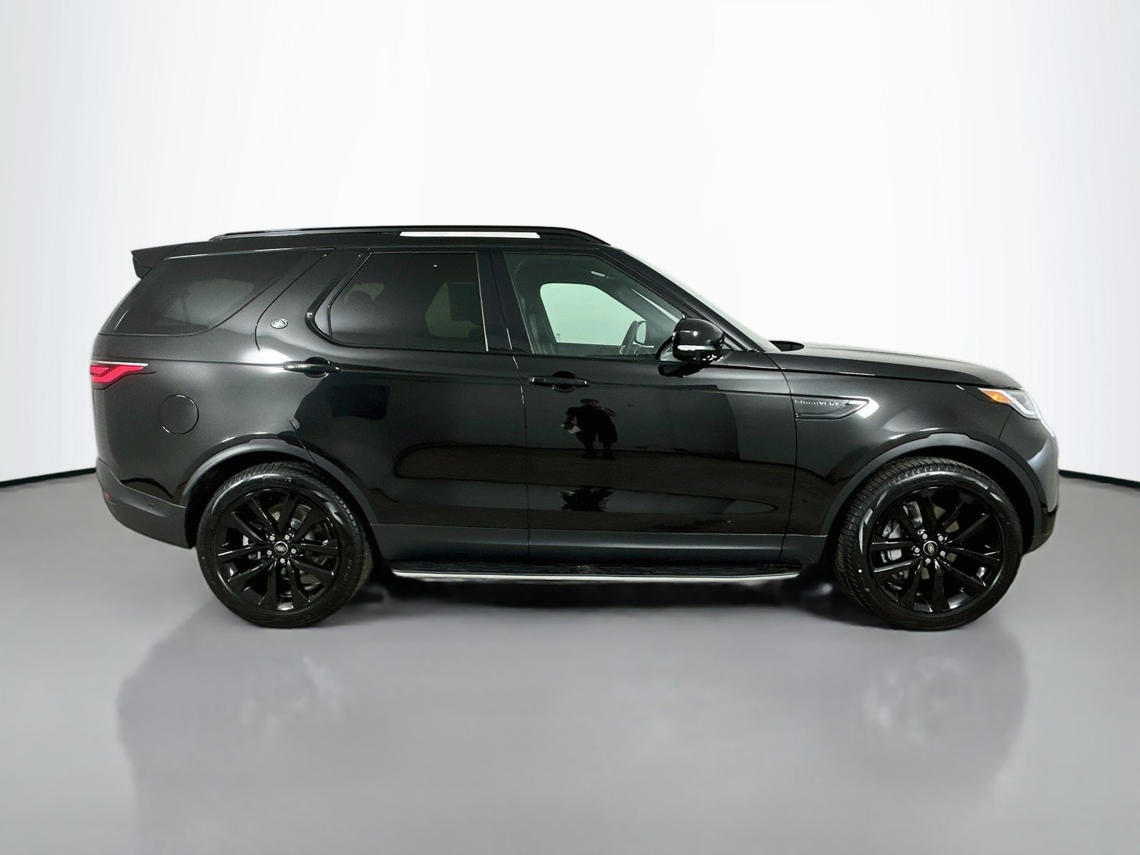 New 2026 Land Rover Discovery S AWD/4WD image 4