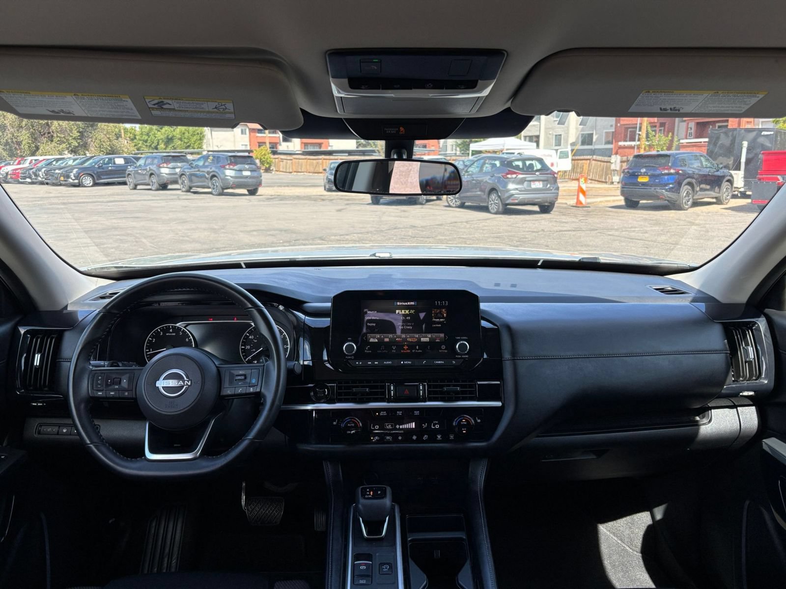 Used 2025 Nissan Pathfinder SV AWD/4WD image 31