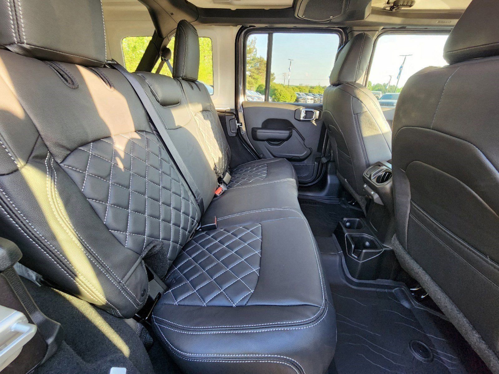 Used 2024 Jeep Wrangler Unlimited Sport image 6