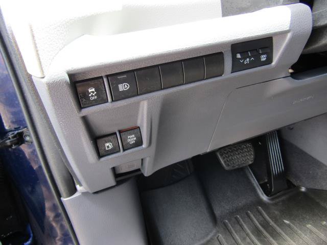 Used 2022 Toyota Sienna LE AWD/4WD image 24