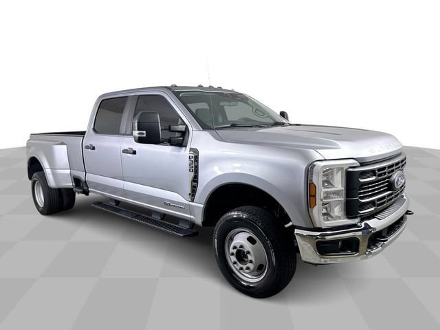 Used 2024 Ford F350 XL AWD/4WD image 2