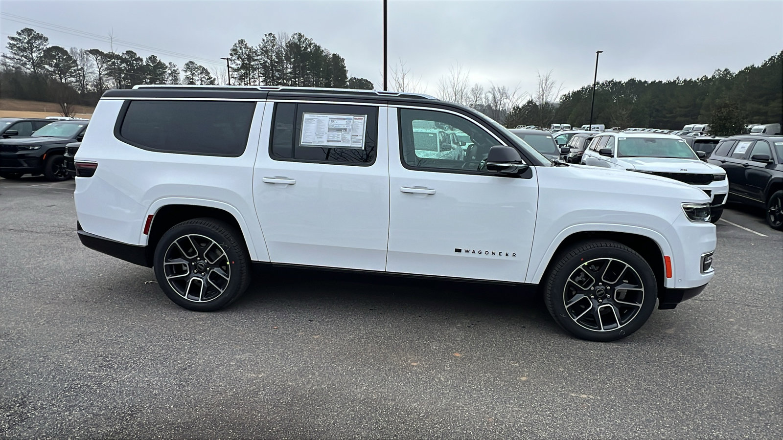New 2025 Jeep Wagoneer L Series III image 7
