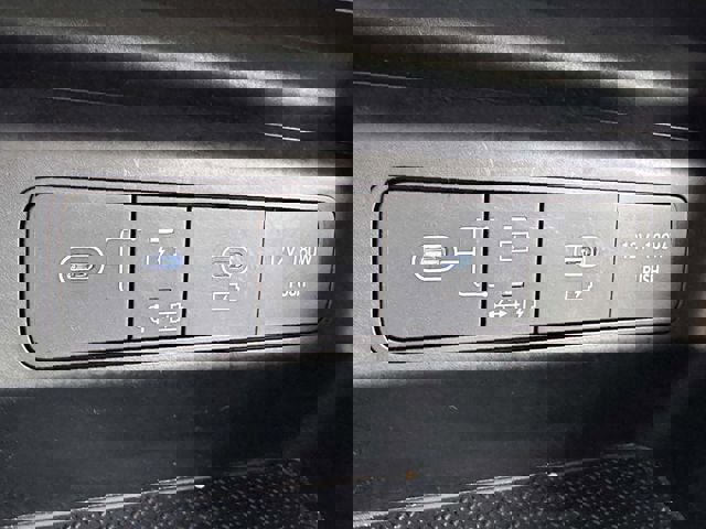 Used 2025 Hyundai Tucson SE image 33