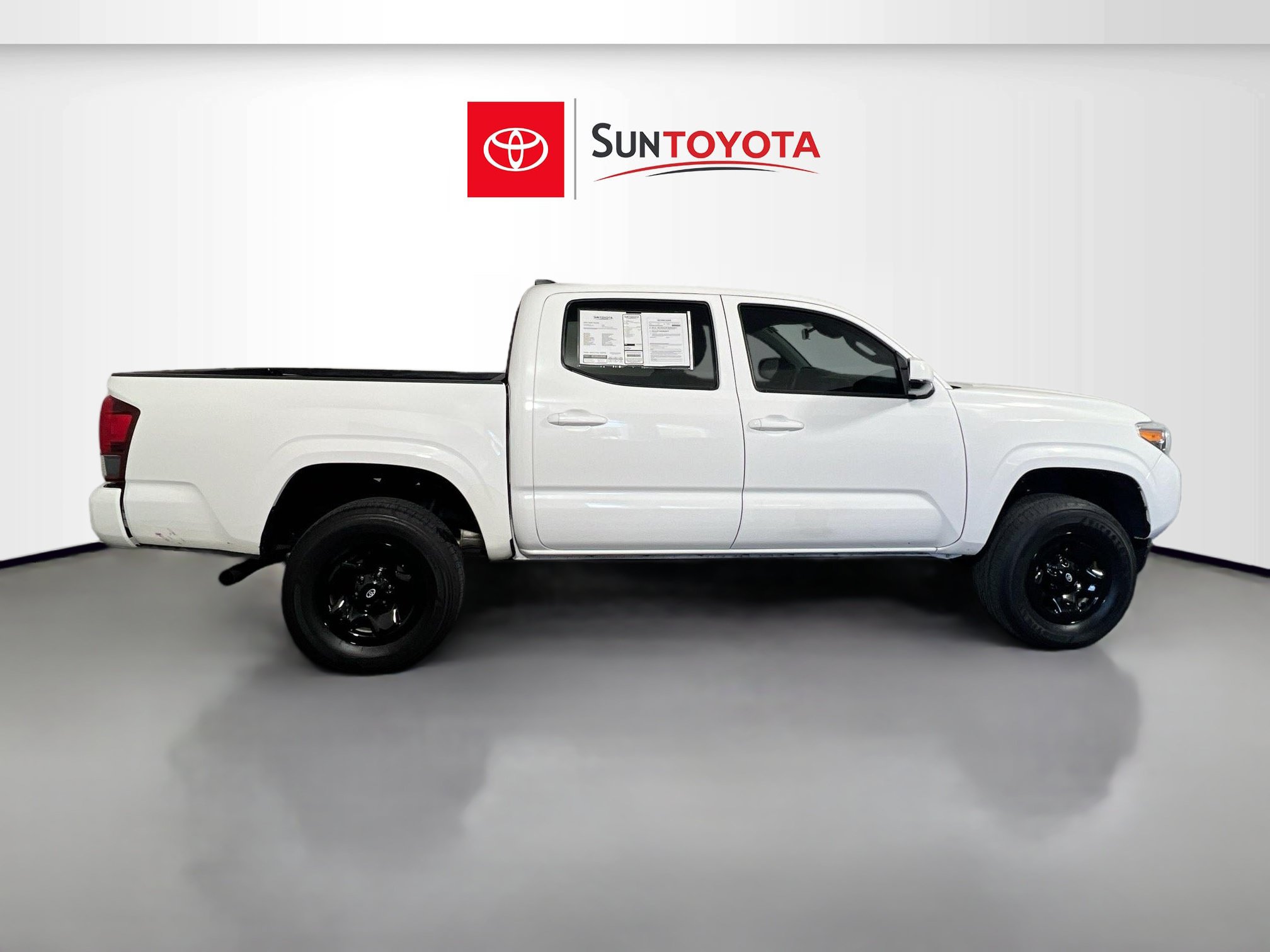 Used 2023 Toyota Tacoma SR AWD/4WD image 2