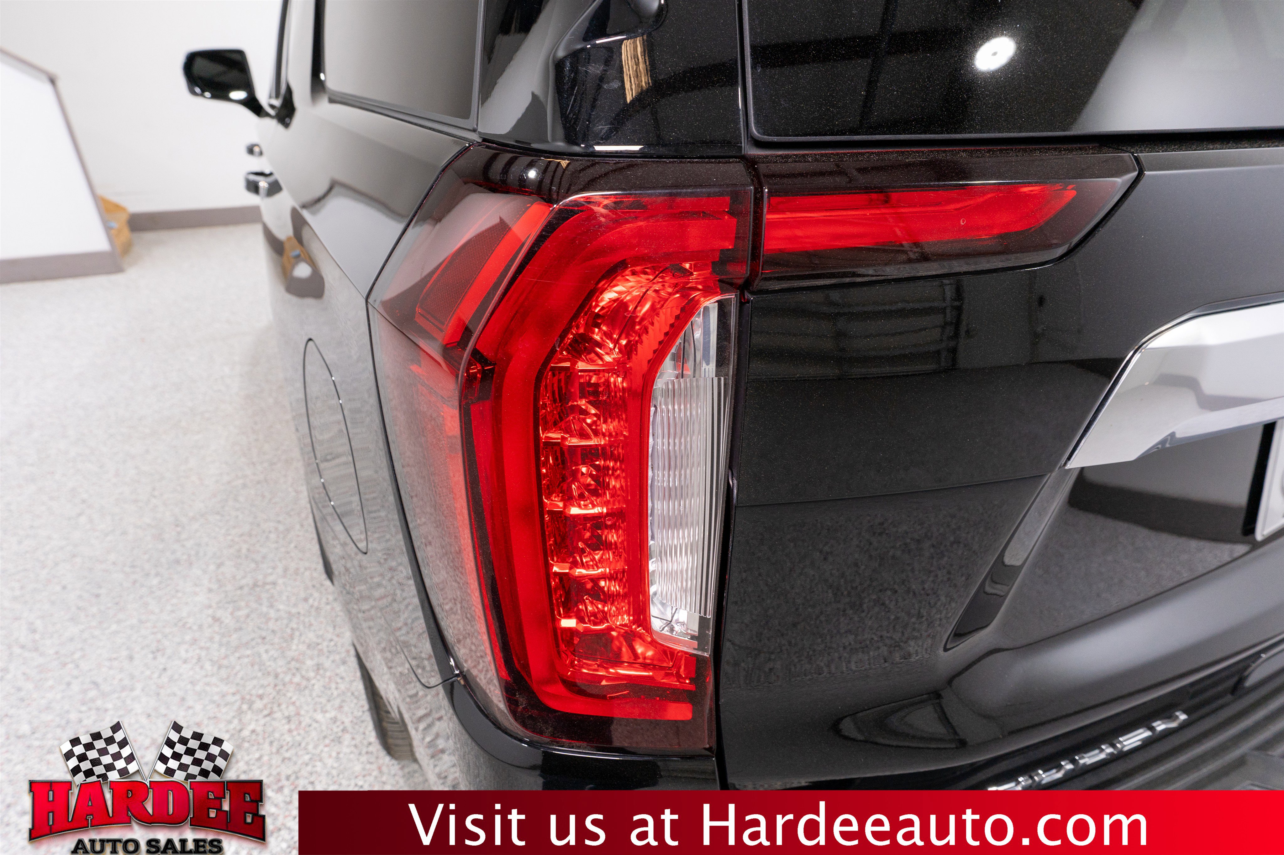 Used 2023 GMC Yukon Denali image 9