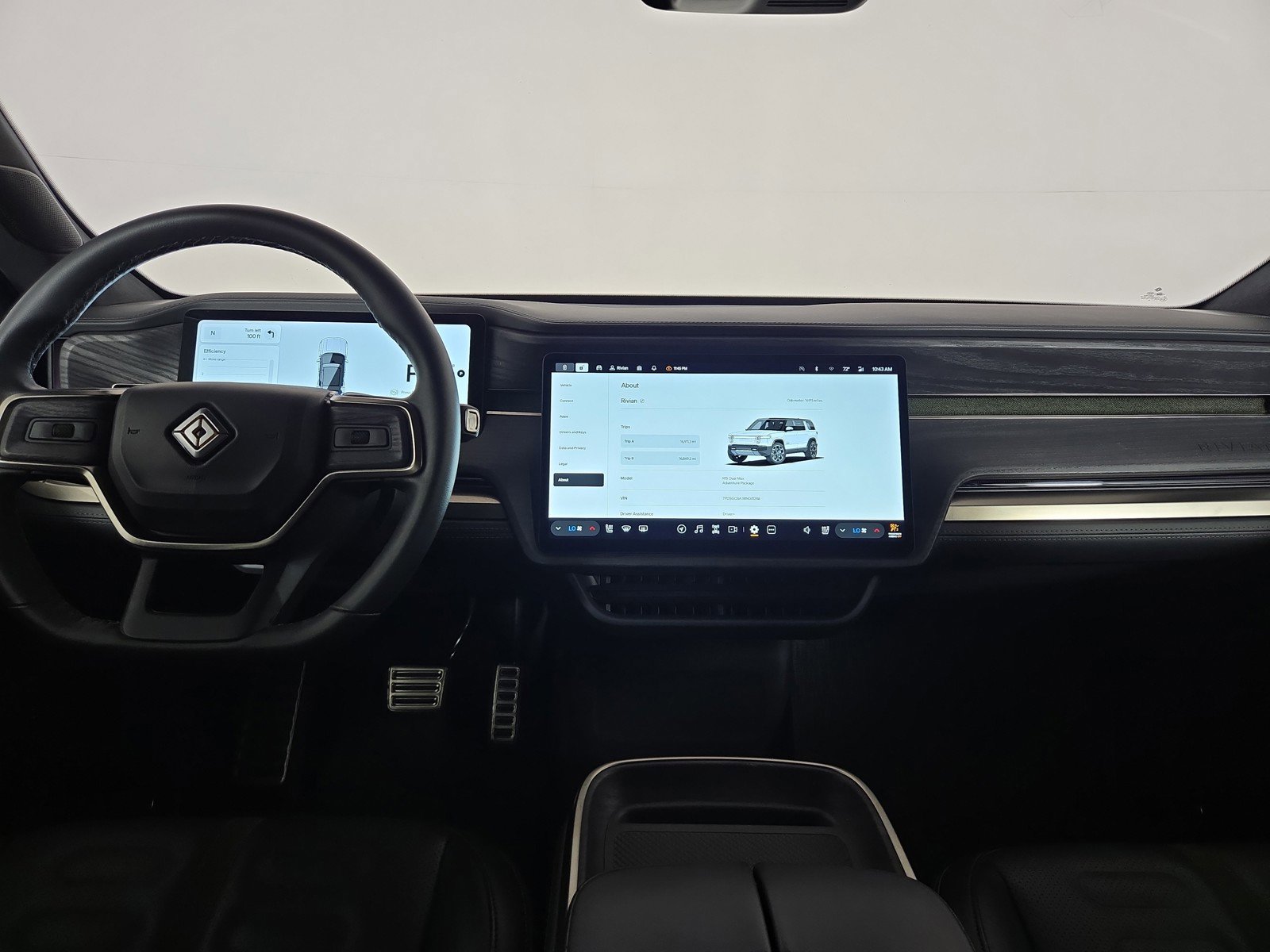 Used 2024 Rivian R1S Adventure AWD/4WD image 27