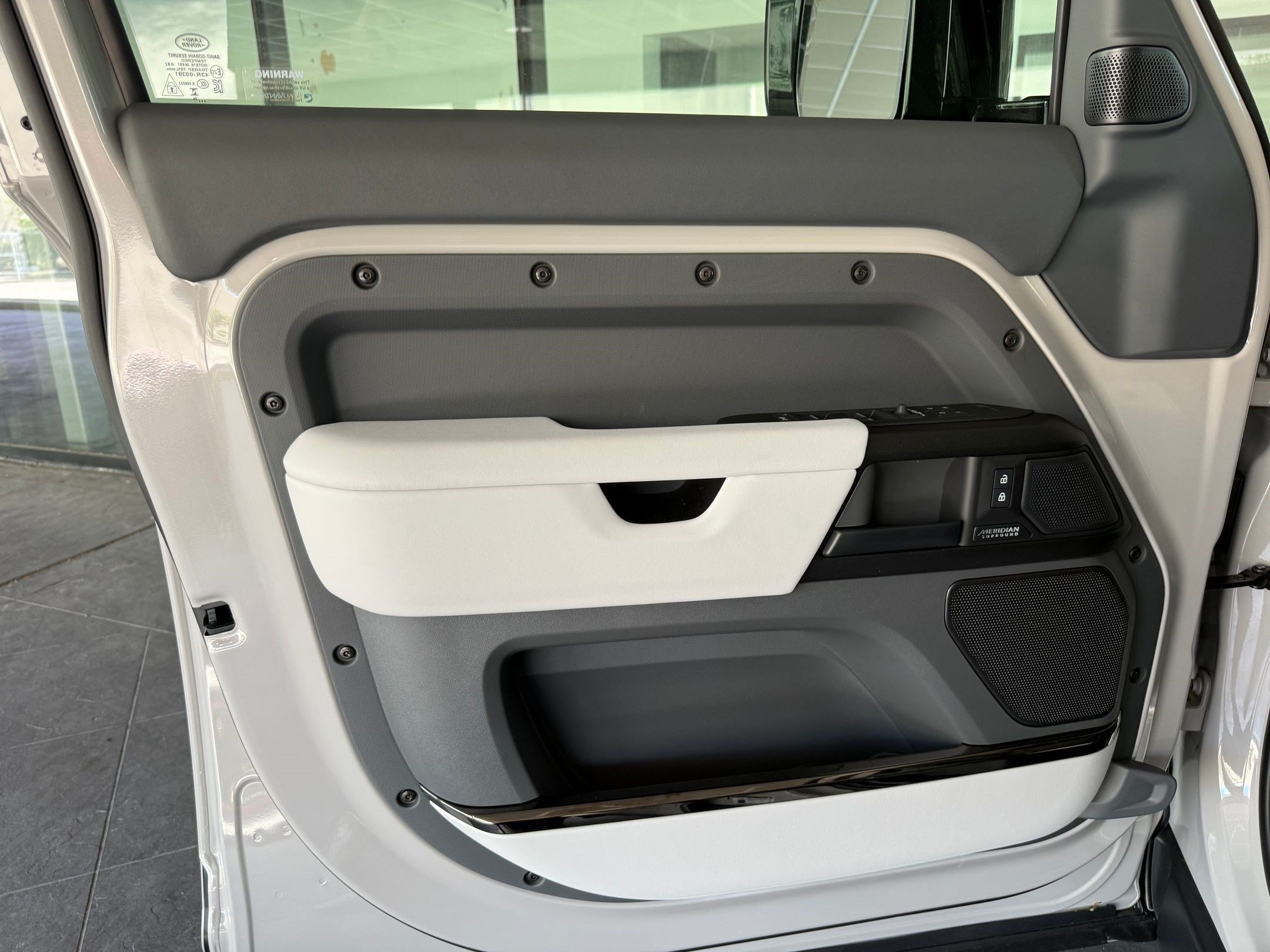 New 2026 Land Rover Defender 110 OCTA AWD/4WD image 27