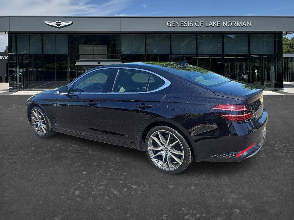 Used 2023 Genesis G70 2.0T RWD image 6