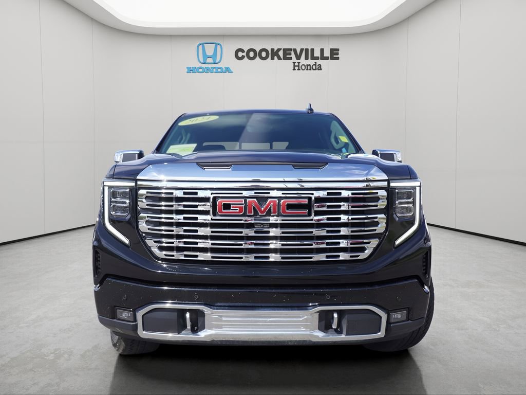 Used 2024 GMC Sierra 1500 Denali w/ Technology Package AWD/4WD image 4