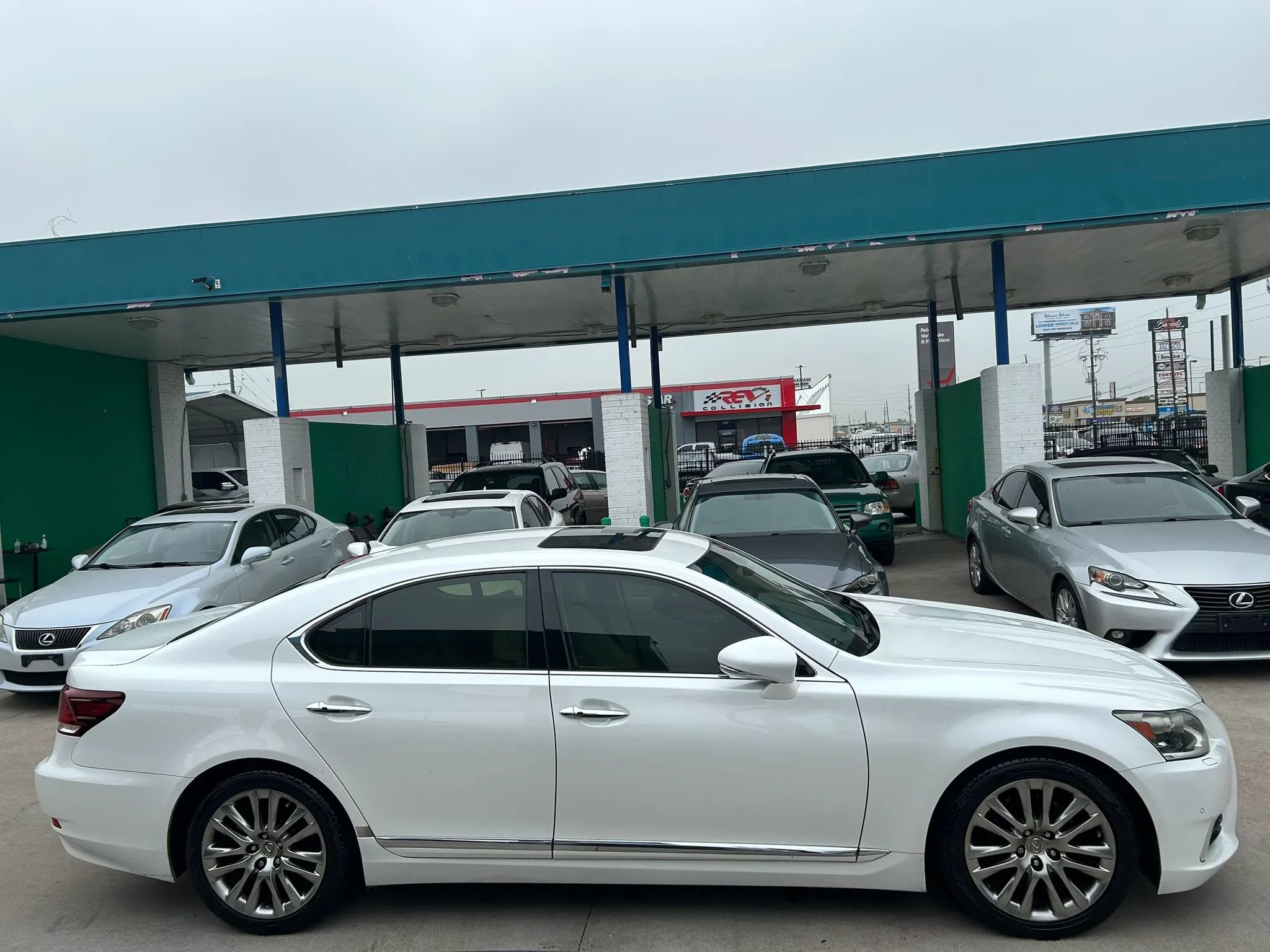 Used 2013 Lexus LS 460 w/ Comfort Pkg RWD image 6