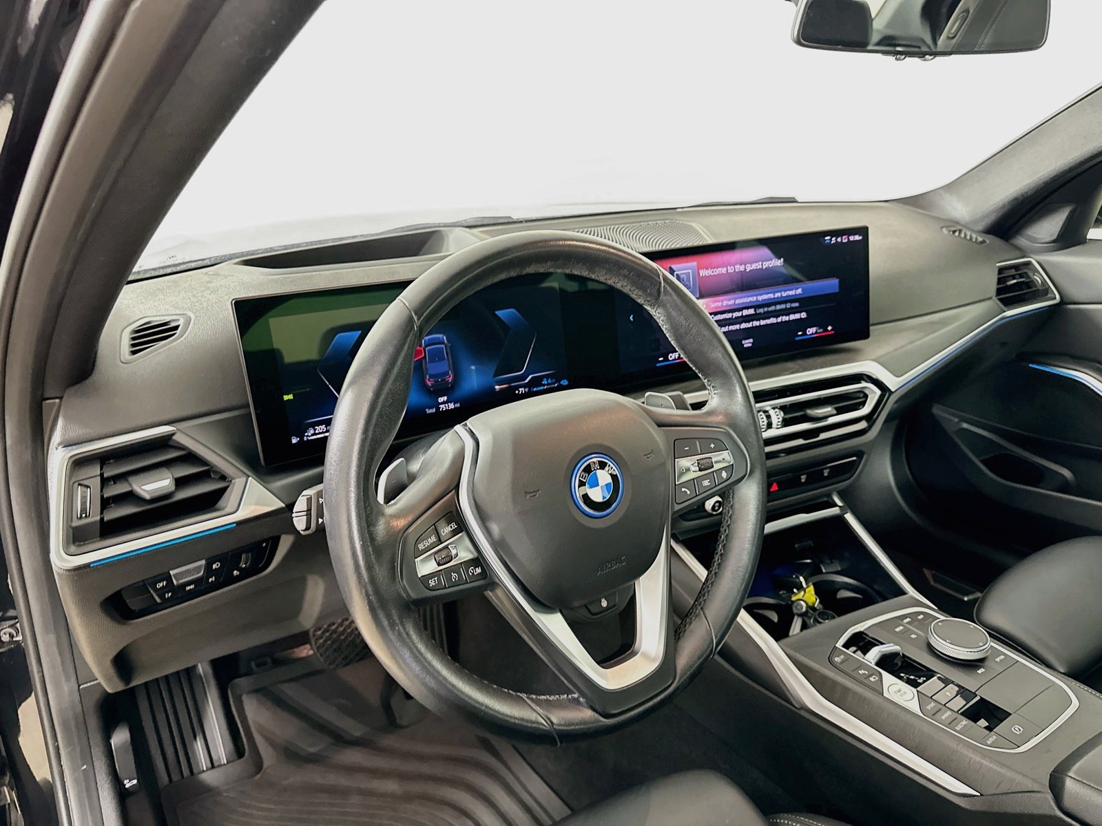 Used 2023 BMW 330e xDrive w/ Premium Package AWD/4WD image 33