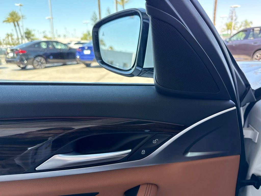 Used 2022 BMW 530i w/ Convenience Package RWD image 6