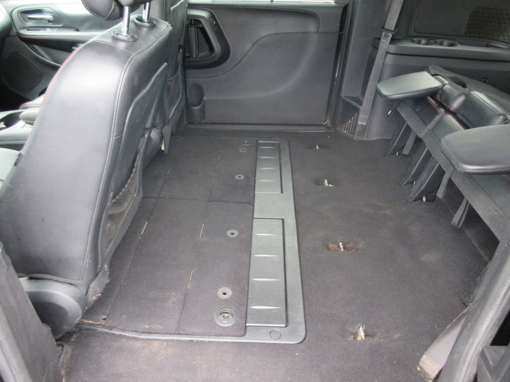 Used 2019 Dodge Grand Caravan GT FWD image 14