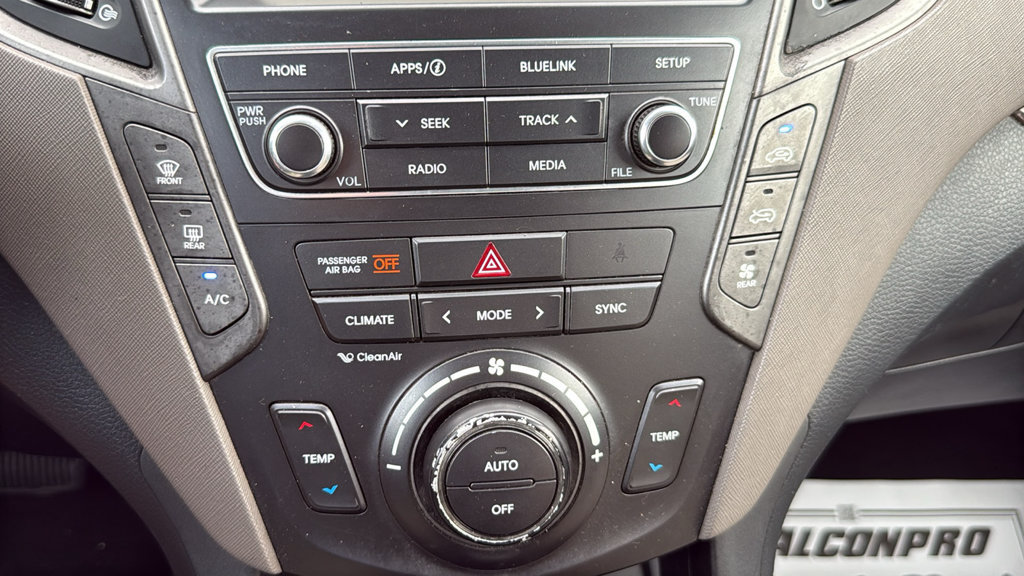 Used 2017 Hyundai Santa Fe SE FWD image 30