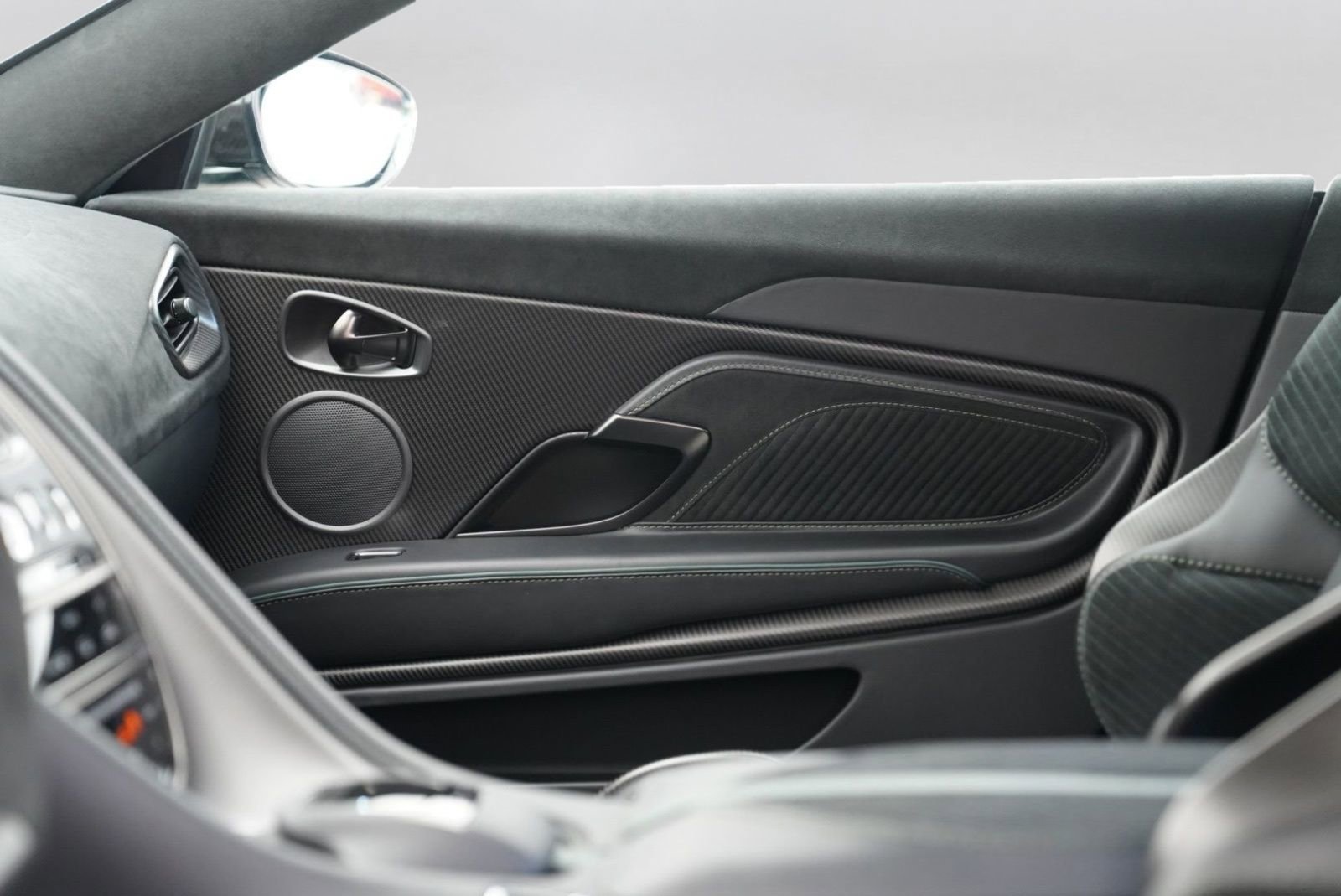 Used 2023 Aston Martin DBS Coupe RWD image 23