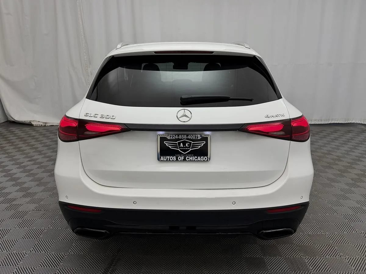 Used 2024 Mercedes-Benz GLC 300 4MATIC image 6