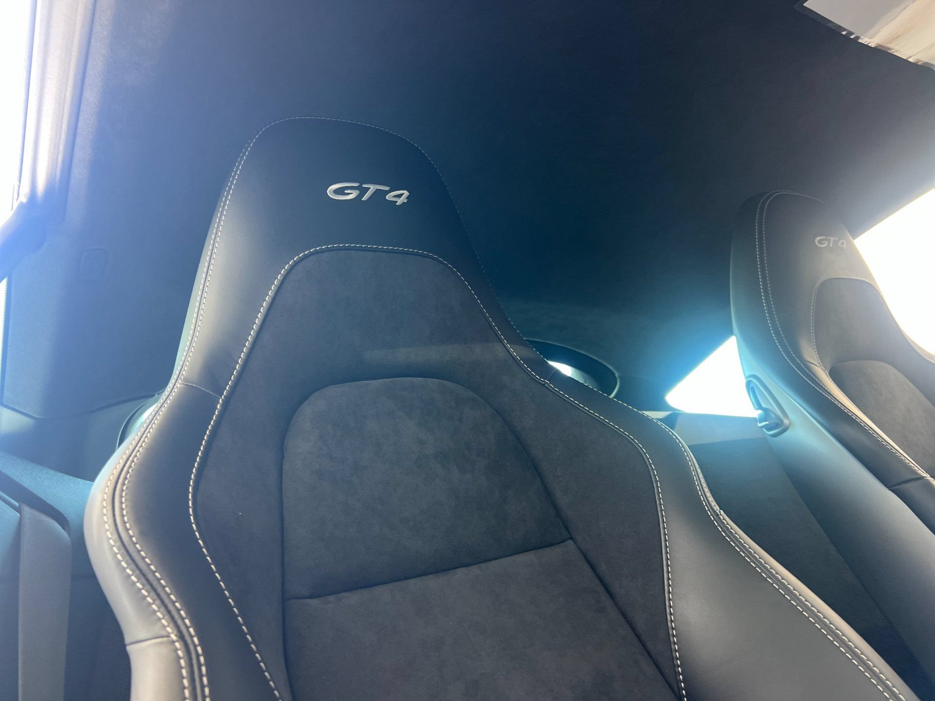 Used 2021 Porsche 718 Cayman GT4 RWD image 17