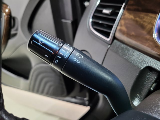Used 2019 Ford Taurus Limited image 40