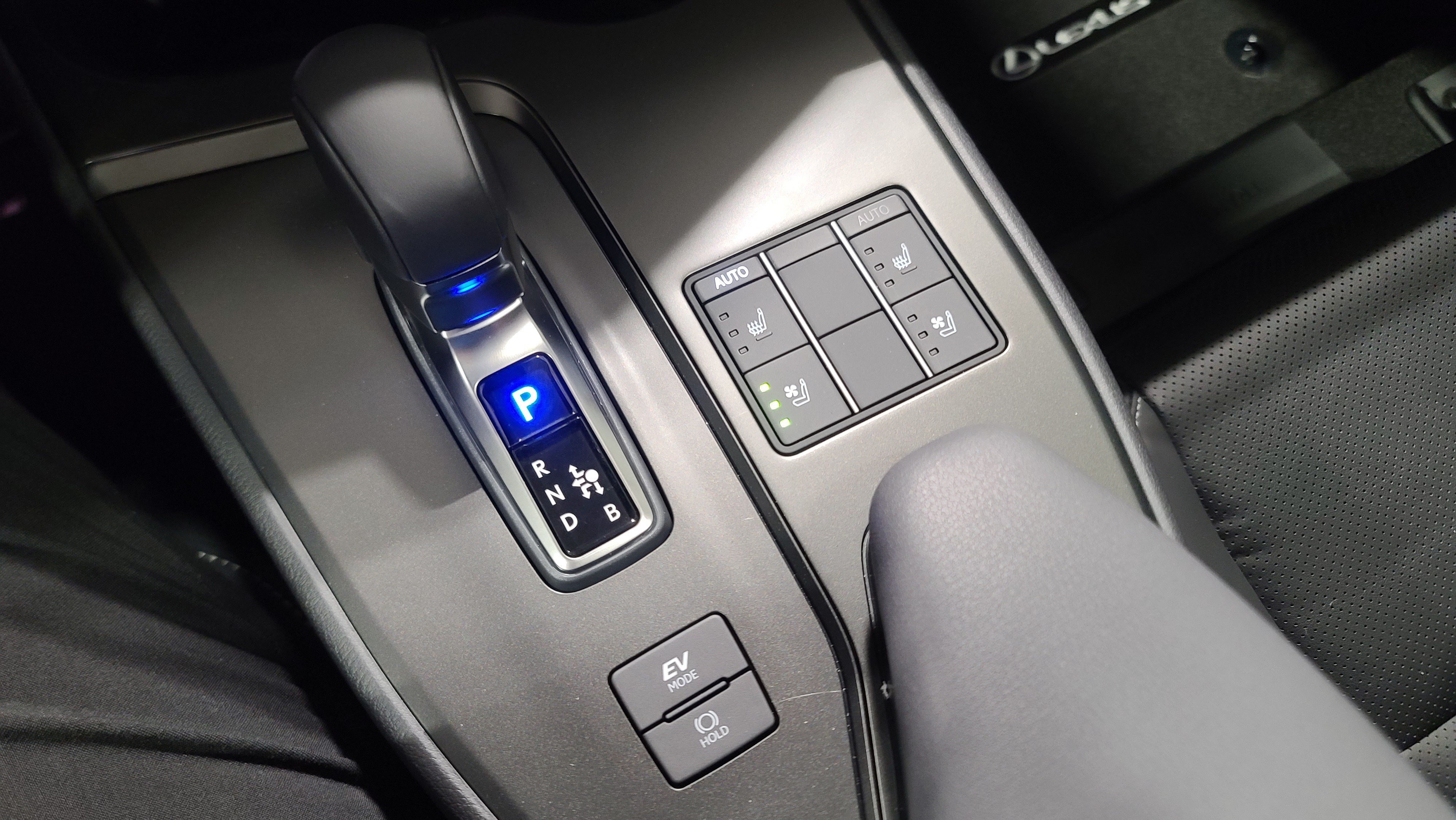 New 2026 Lexus UX 300h AWD image 26