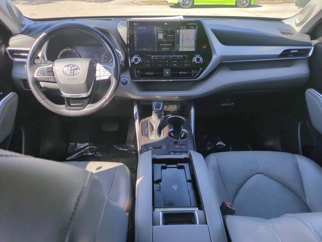 Used 2021 Honda Pilot Touring image 17