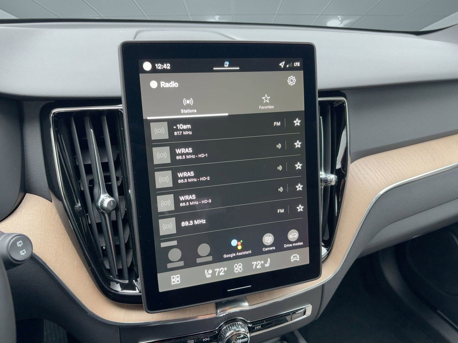 New 2026 Volvo XC60 T8 Plus w/ Protection Package Premier image 23