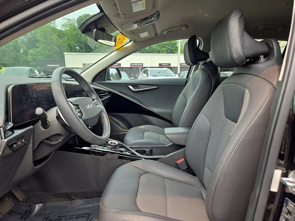 Used 2024 Kia Niro Wind w/ Wind Preserve Package FWD image 14