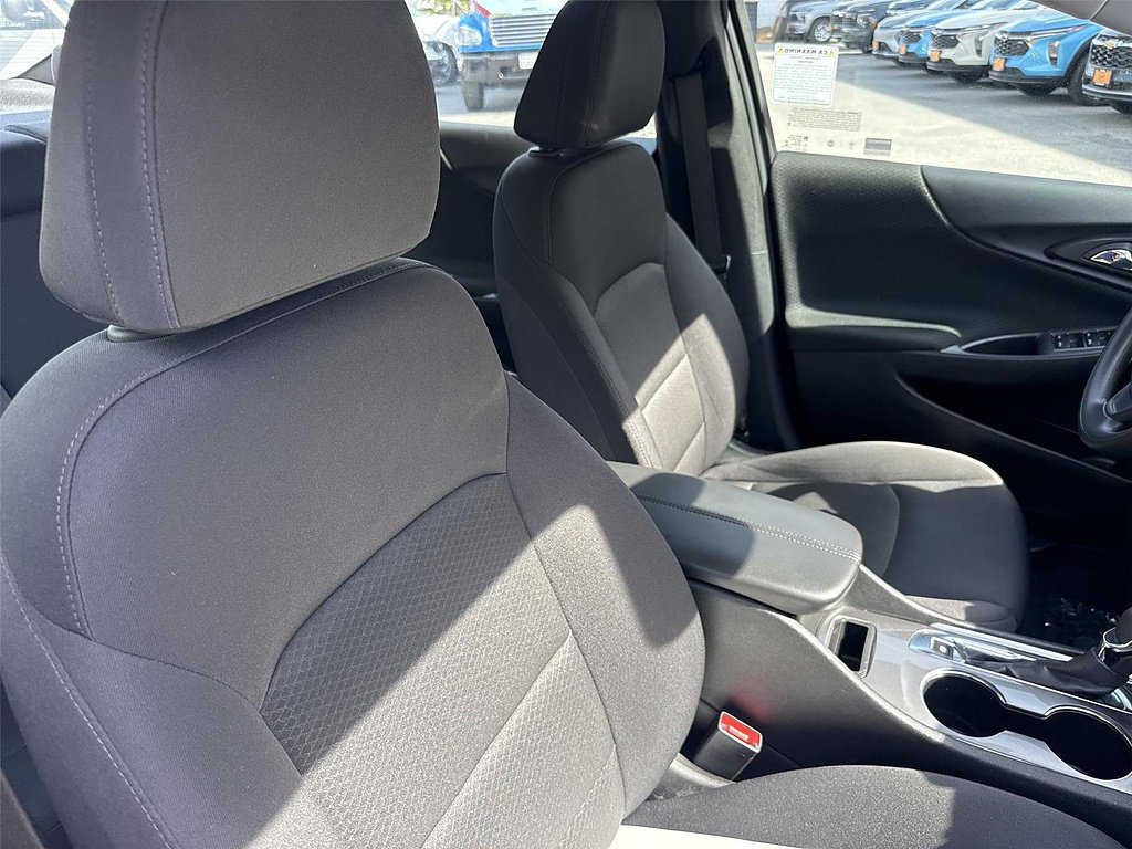 Used 2025 Chevrolet Malibu LT FWD image 24