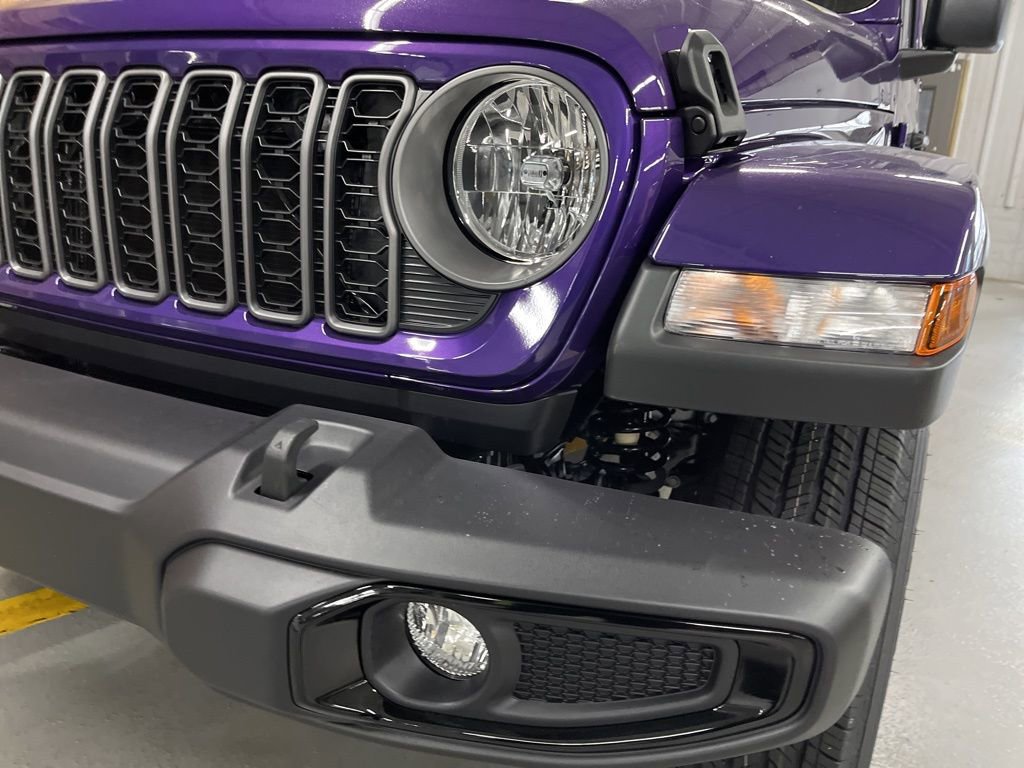 New 2026 Jeep Gladiator Sport image 10