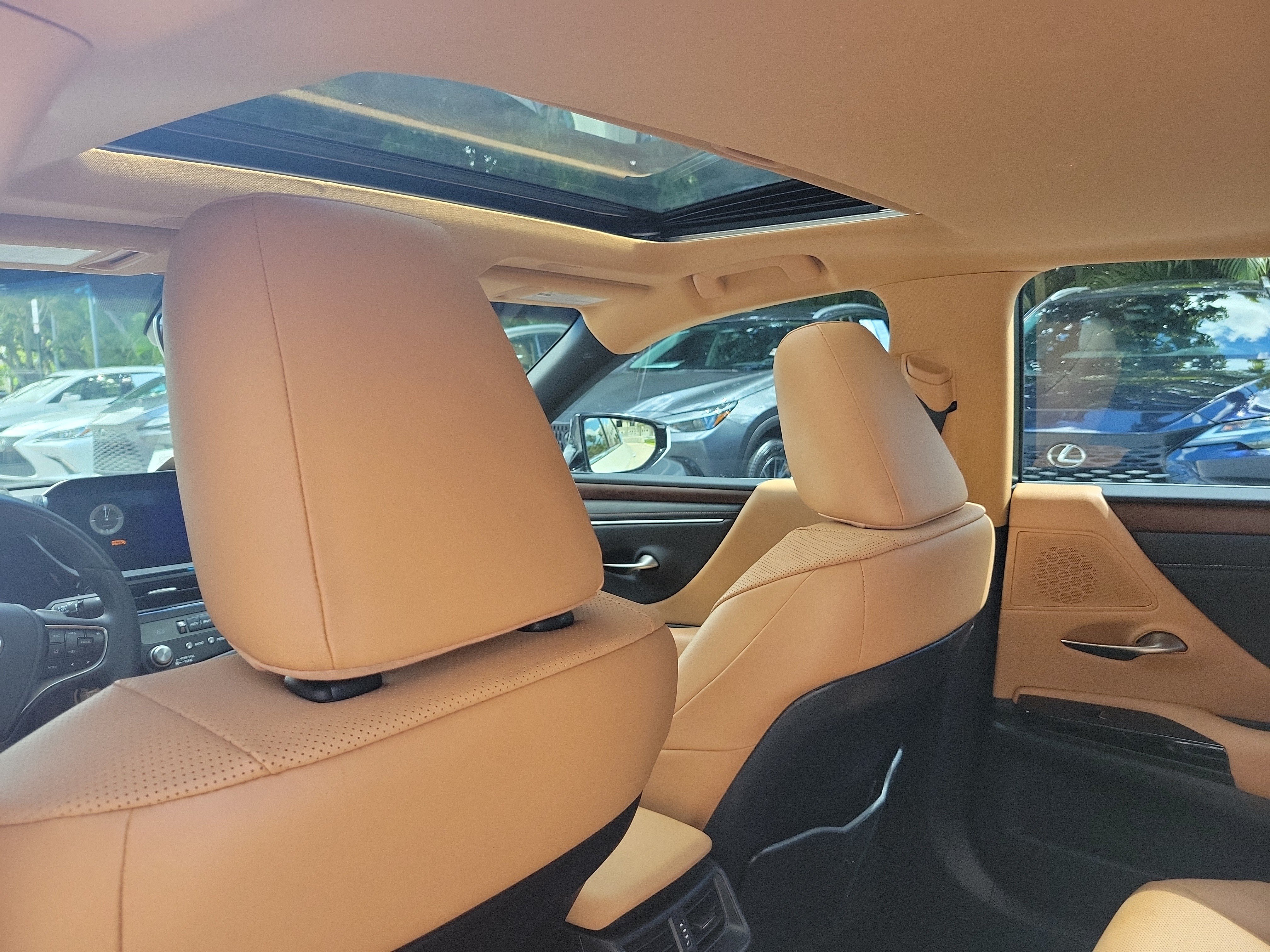 Used 2024 Lexus ES 350 w/ Premium Package FWD image 14