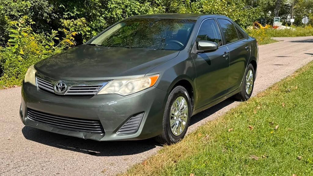 Used 2012 Toyota Camry FWD image 4