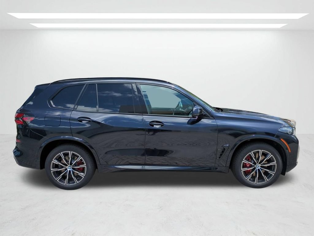 New 2026 BMW X5 xDrive40i w/ M Sport Package AWD/4WD image 3