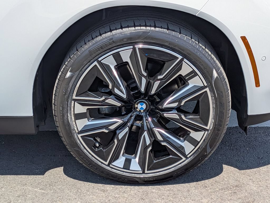 Certified 2025 BMW X3 xDrive30i w/ M Sport Package AWD/4WD image 27