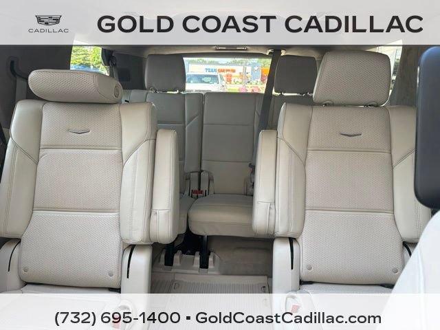 Used 2024 Cadillac Escalade Premium Luxury Platinum AWD/4WD image 27