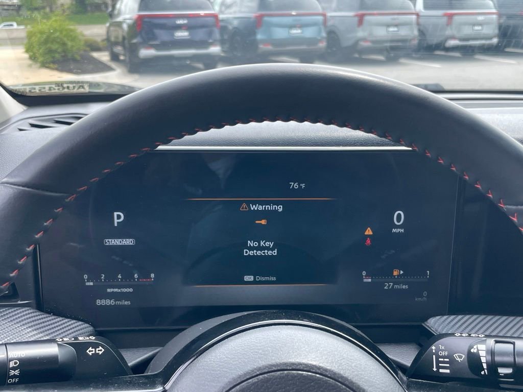 Used 2025 Nissan Kicks SR FWD image 14