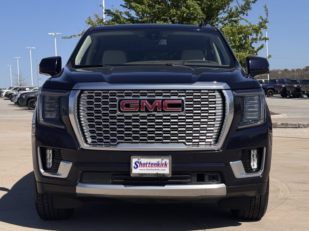 Used 2023 GMC Yukon Denali AWD/4WD image 7