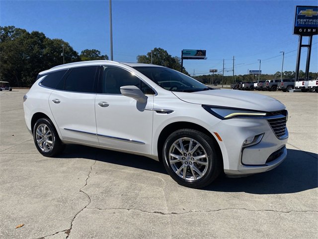 Used 2023 Buick Enclave Essence w/ Experience Buick Package image 8