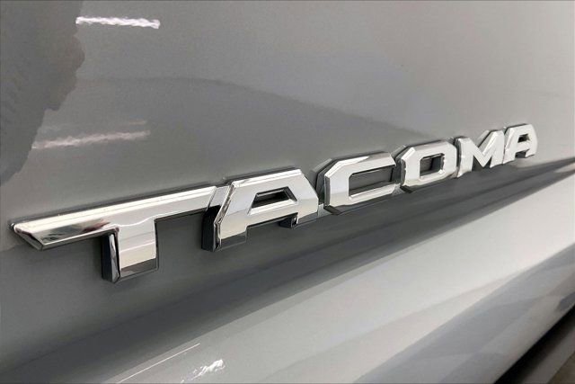 Used 2021 Toyota Tacoma TRD Sport image 32
