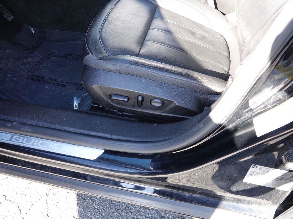 Used 2017 Buick Regal Sport Touring image 12