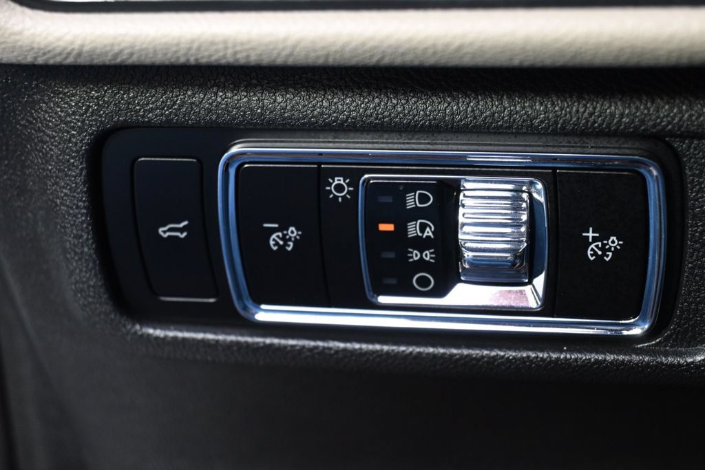 Used 2026 Lincoln Corsair Premiere AWD/4WD image 24