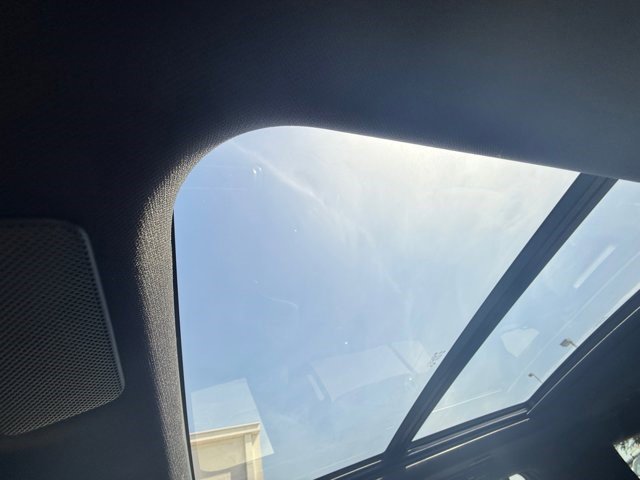 Certified 2024 Cadillac Escalade Premium Luxury image 5