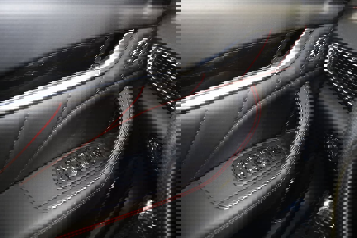 Used 2021 Maserati Levante S image 37