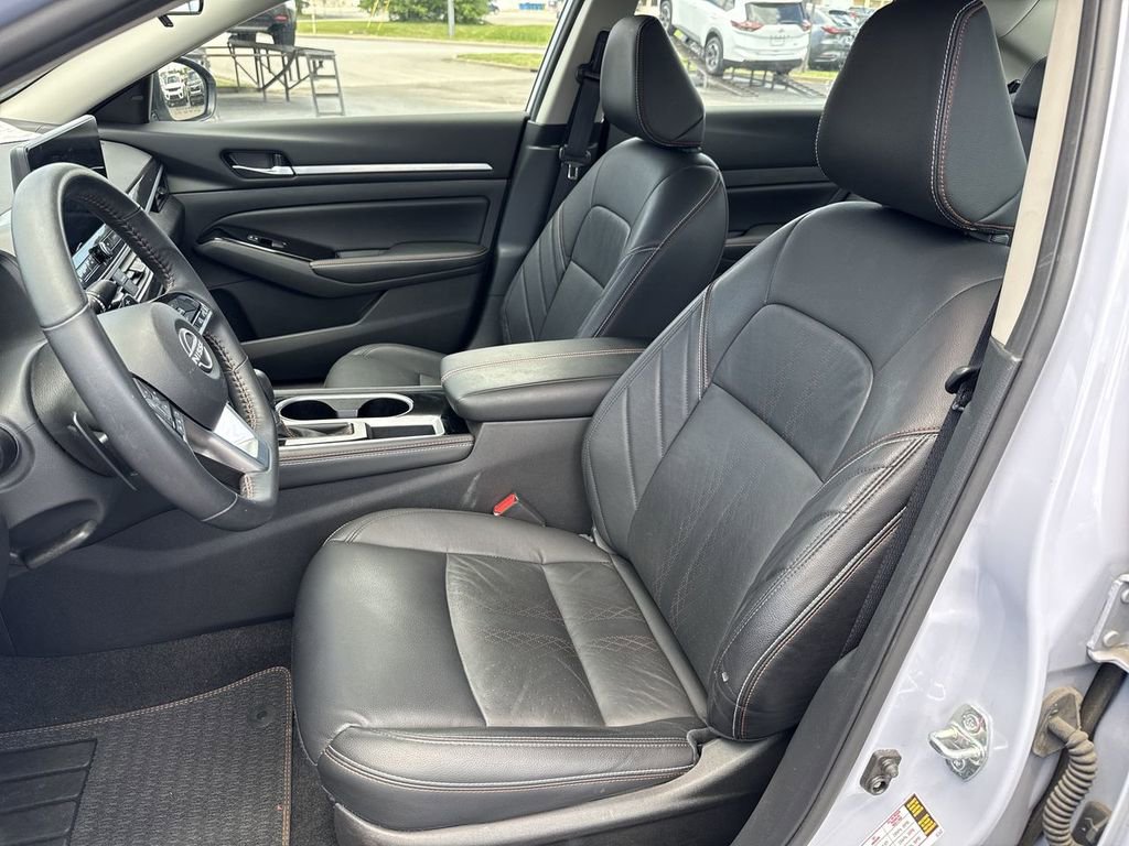 Used 2024 Nissan Altima 2.5 SR w/ SR Premium Package FWD image 21