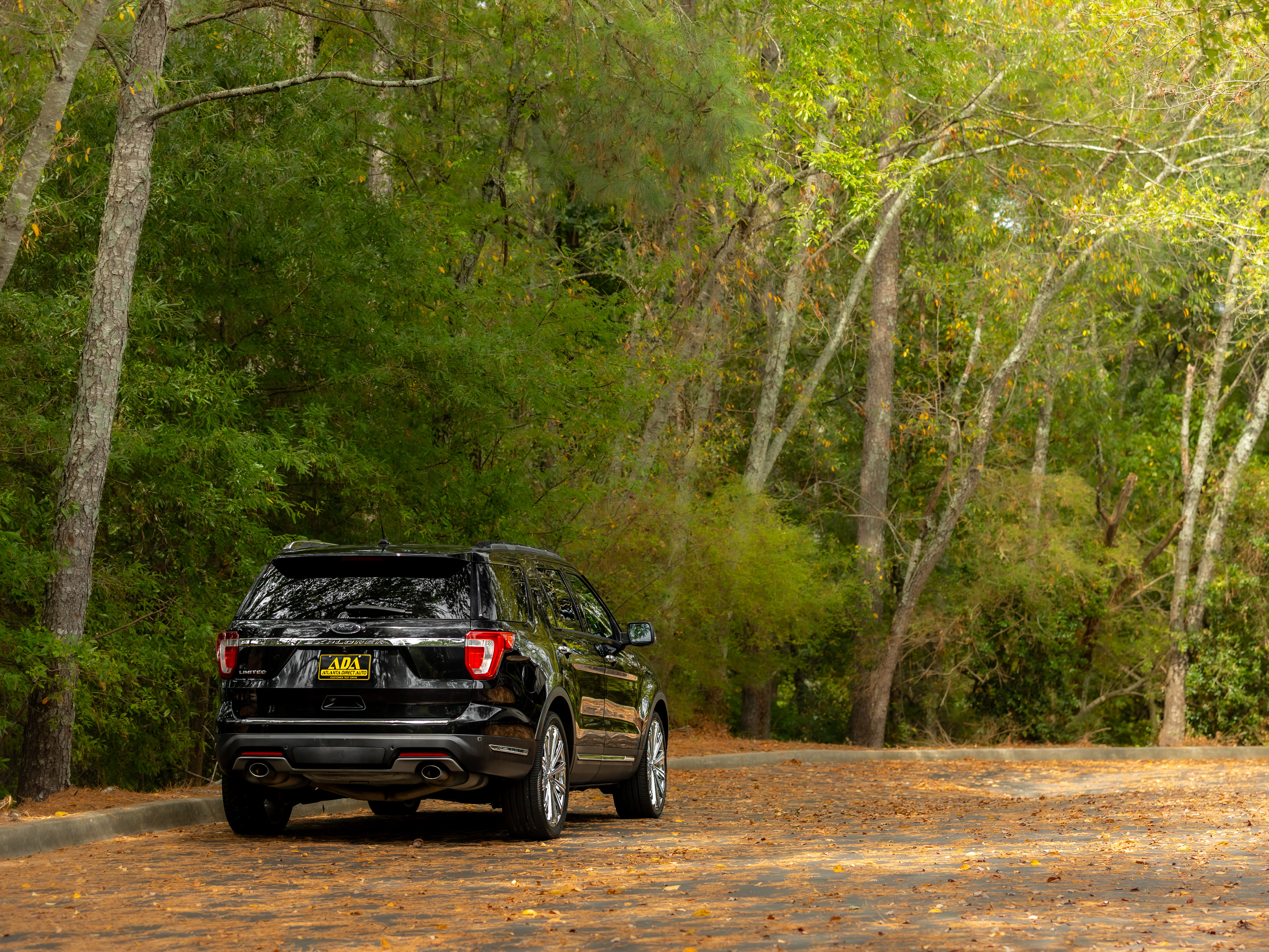 Used 2019 Ford Explorer Limited w/ Class III Trailer Tow Package image 40