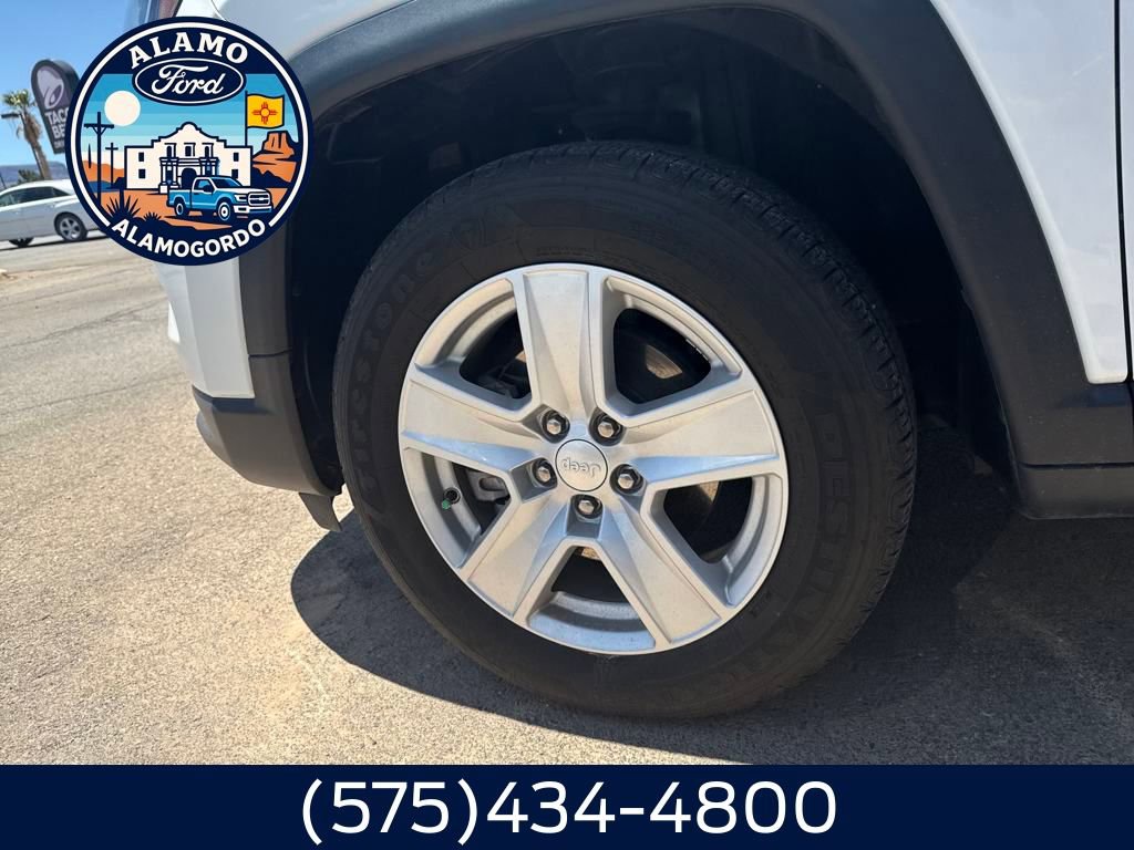 Used 2022 Jeep Compass Latitude w/ Convenience Group image 2