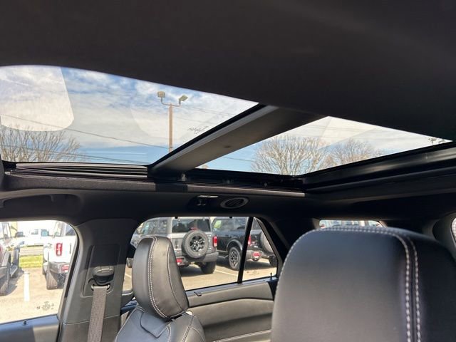 Used 2023 Ford Explorer ST w/ Equipment Group 401A image 22