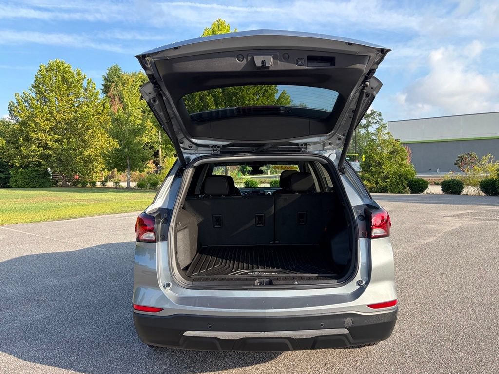 Used 2024 Chevrolet Equinox LT FWD image 5