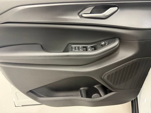 Used 2023 Jeep Grand Cherokee Altitude AWD/4WD image 23