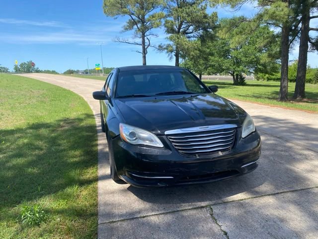 Used 2014 Chrysler 200 LX image 10