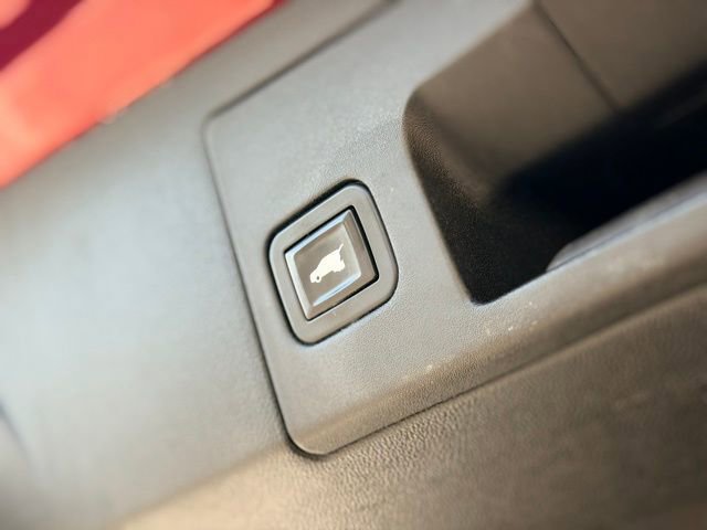 Used 2018 Cadillac XT5 Premium Luxury FWD image 27